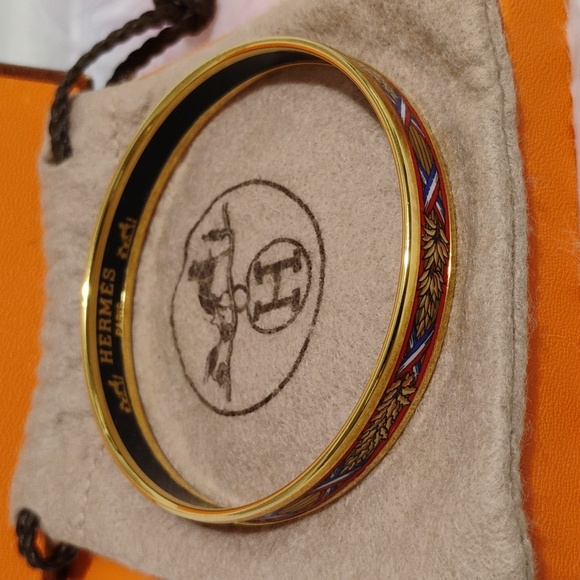 Authentic Hermes Red Enamel 6Cm Bangle W Box/Bag Amazing Condition - Picture 2 of 15